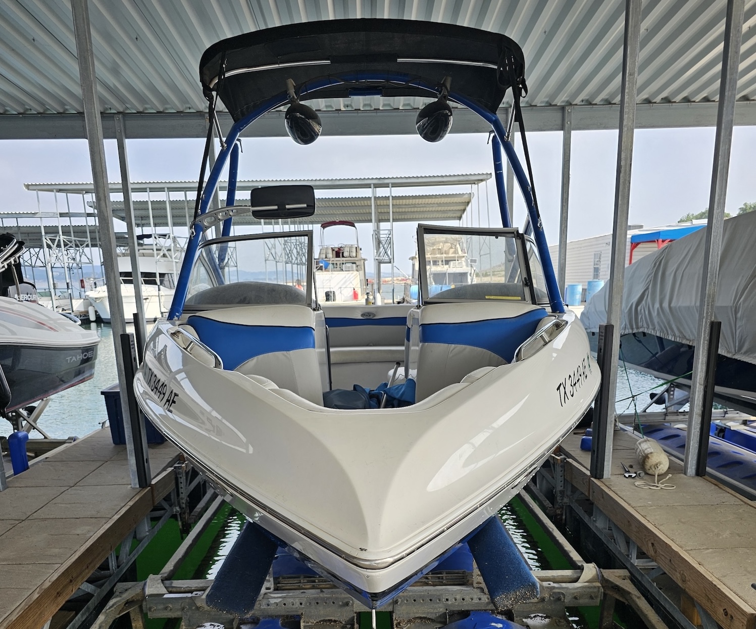 Tige 22ve Wakesurf Boat